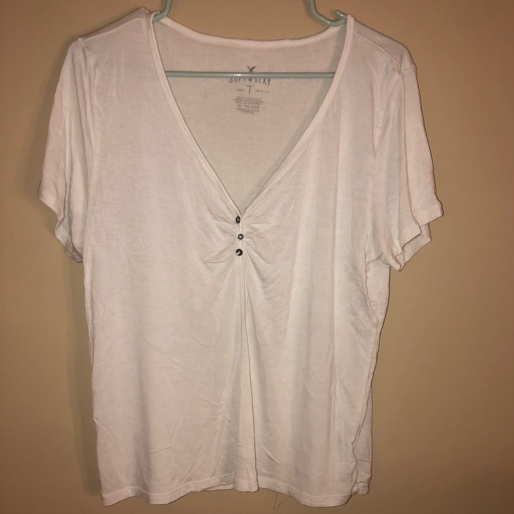 White American Eagle tee